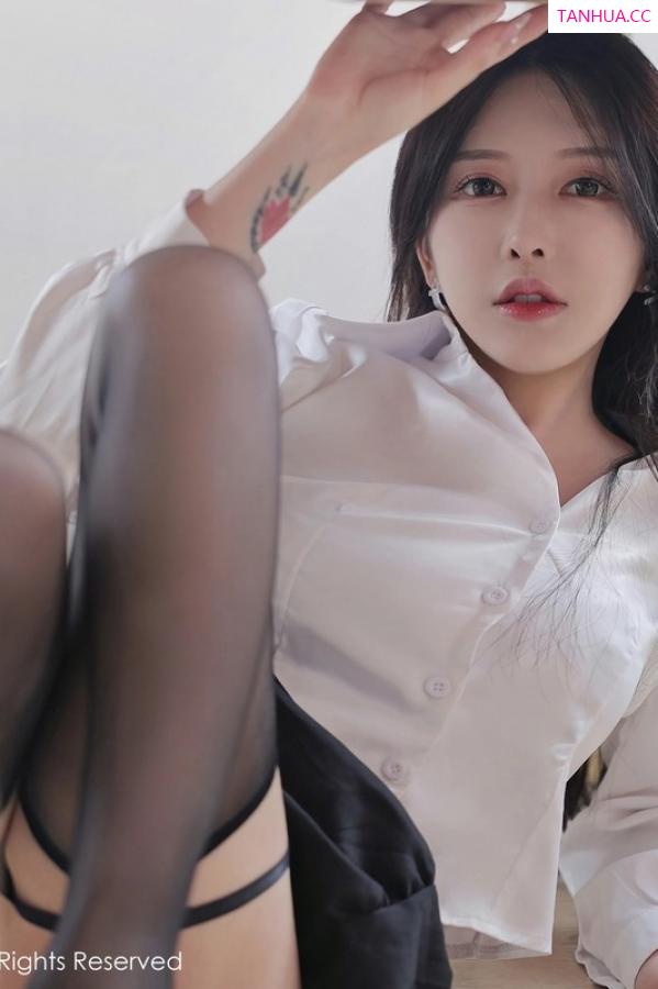吴玉 玉兔miki [XiuRen]高清写真图 2023.05.30 No.6824 玉兔miki 黑丝美腿第39张图片